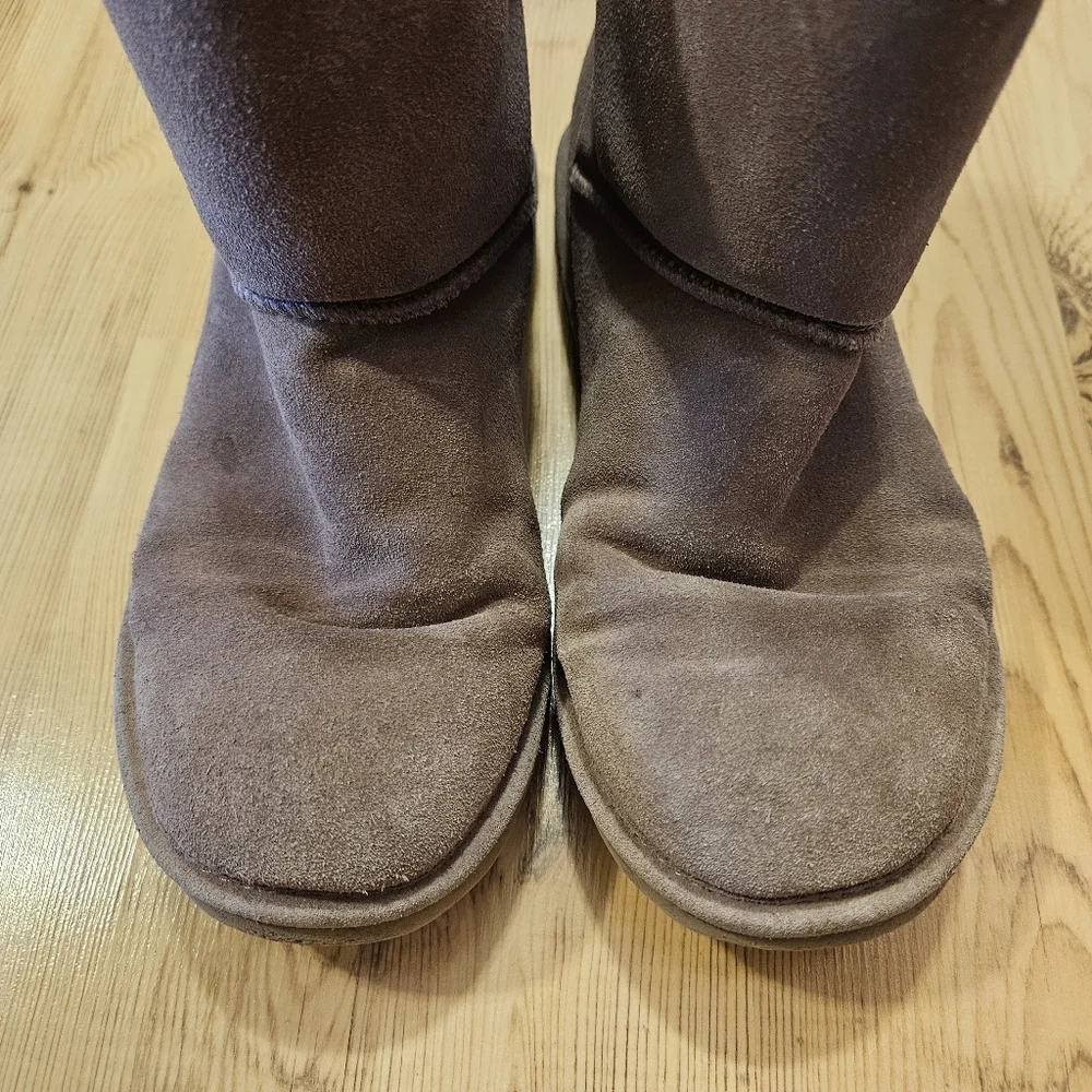 BearPaw Women's Shearling Boots - Picture 4 of 11